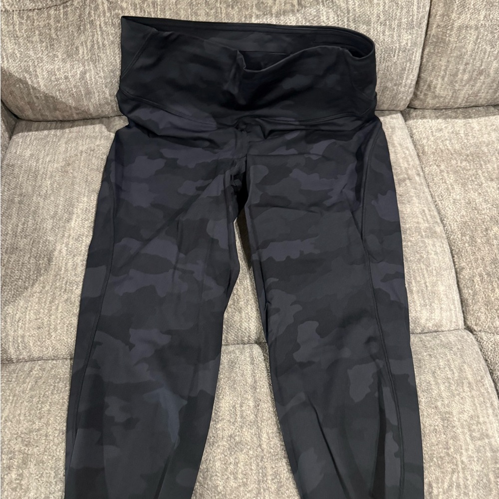 lululemon athletica Black Camouflage Capris